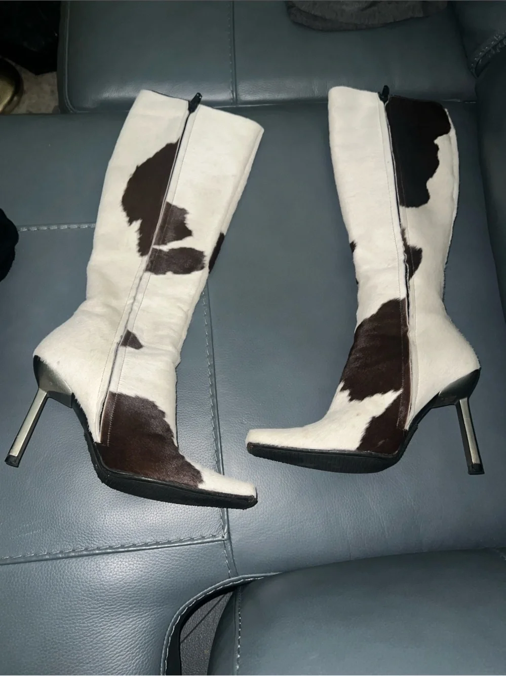 Giuseppe Zanotti Black & White Cowhide Knee-High Stiletto Boots - Picture 4 of 4